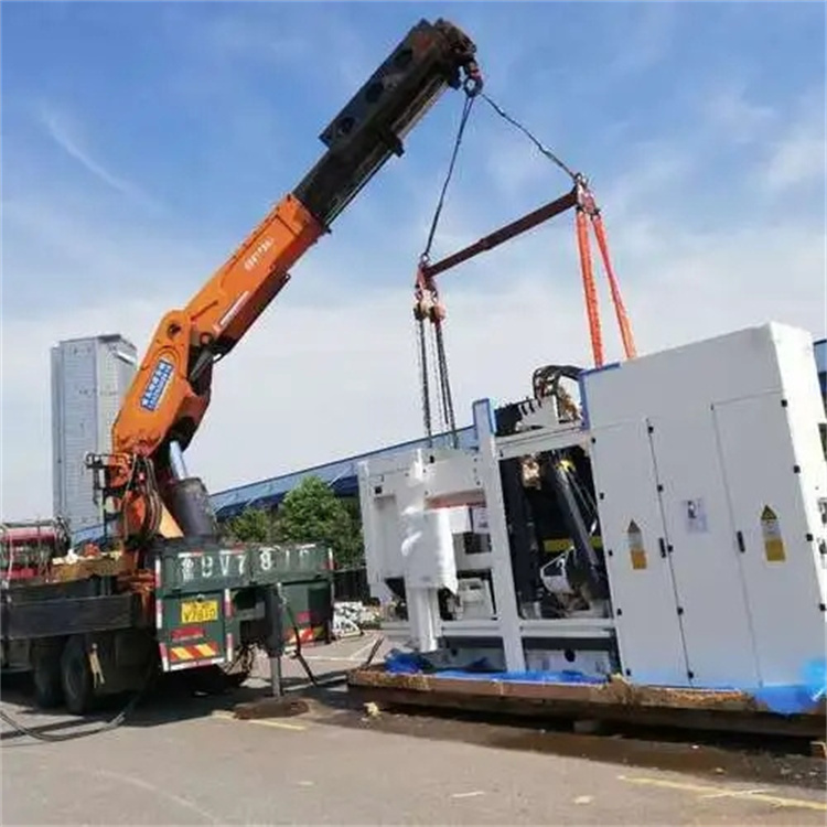 青山附近小吊车联系方式|8-16吨|本地及时服务